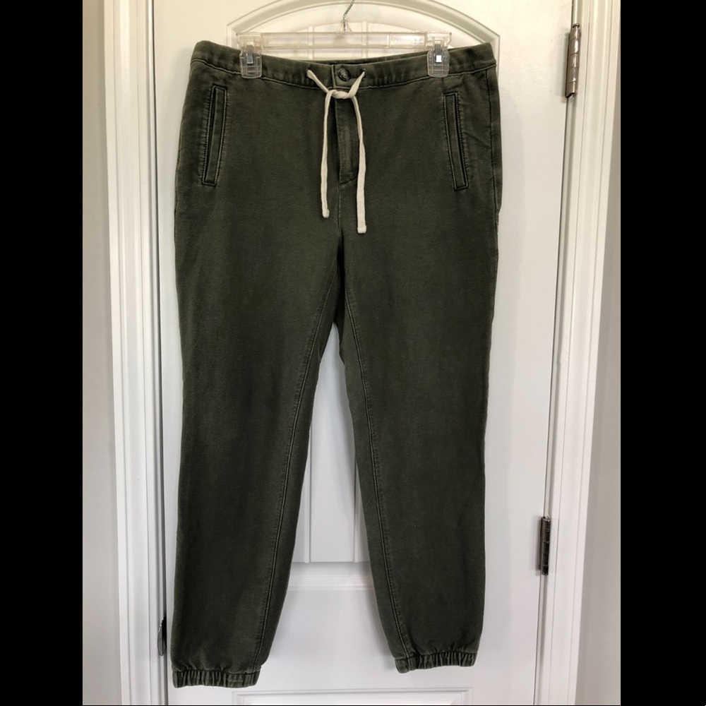 NEW (NWOT) American Eagle Green Womens Joggers